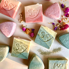 Load image into Gallery viewer, CNY Festive Soap & Shampoo Box 新年節慶手工皂洗髮餅禮盒