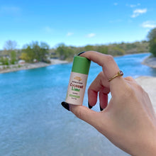 Load image into Gallery viewer, Natural Vegan Lip Balm - Coconut Lime 天然純素潤唇膏 - 椰子青檸