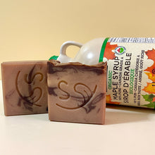 Load image into Gallery viewer, Christmas Special Handmade Soap - Maple Syrup | 聖誕特別版手工皂 - 楓糖漿
