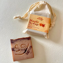 Load image into Gallery viewer, Christmas Special Handmade Soap - Maple Syrup | 聖誕特別版手工皂 - 楓糖漿