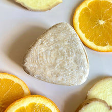 Load image into Gallery viewer, Sweet Orange Ginger Shampoo Bar 甜橙生薑洗髮餅 (Dry, itchy & irritated scalp)