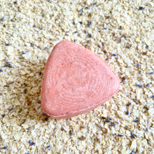 Load image into Gallery viewer, Lavender Oat Shampoo Bar 薰衣草燕麥洗髮餅 (All hair types)