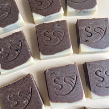 Load image into Gallery viewer, Vietnamese Coffee 越南咖啡 (All Skin Types)