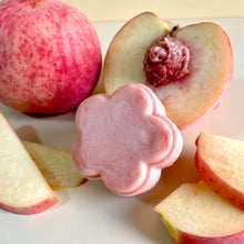 Load image into Gallery viewer, Mooncake Bathroom Gift Box - Peachy Set 「不能吃的月餅」中秋洗護套裝 - 水蜜桃味
