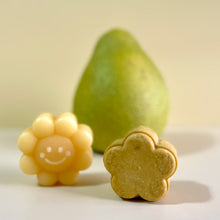 Load image into Gallery viewer, Mooncake Bathroom Gift Box - Yuzu Set 「不能吃的月餅」中秋洗護套裝 - 柚子味
