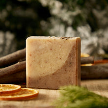 Load image into Gallery viewer, Christmas Special Handmade Soap - Wood Cottage | 聖誕特別版手工皂- 小木屋

